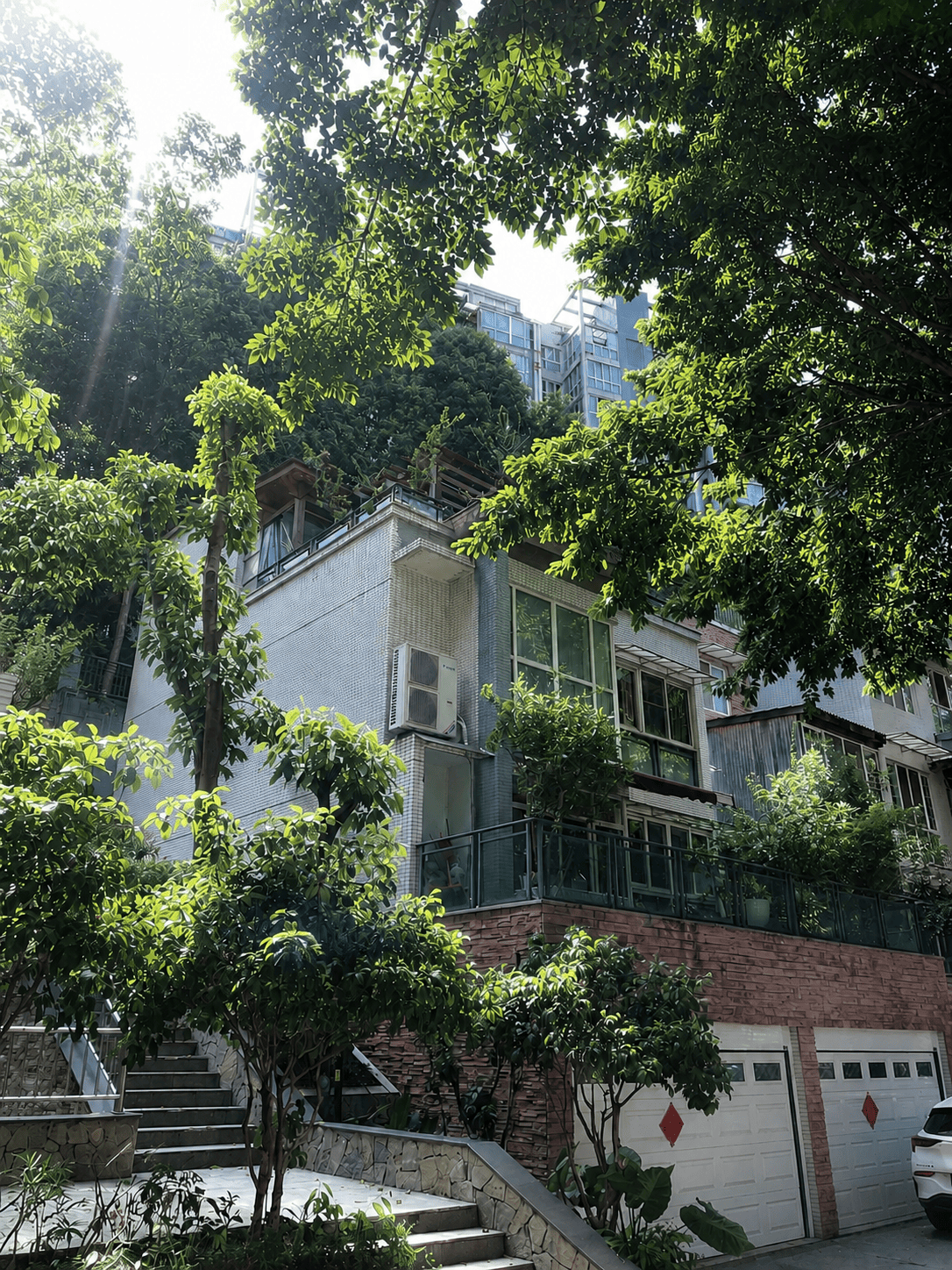 陵水岛居岁月从容升级：小小岛老别墅加装蒂升悦行款电梯